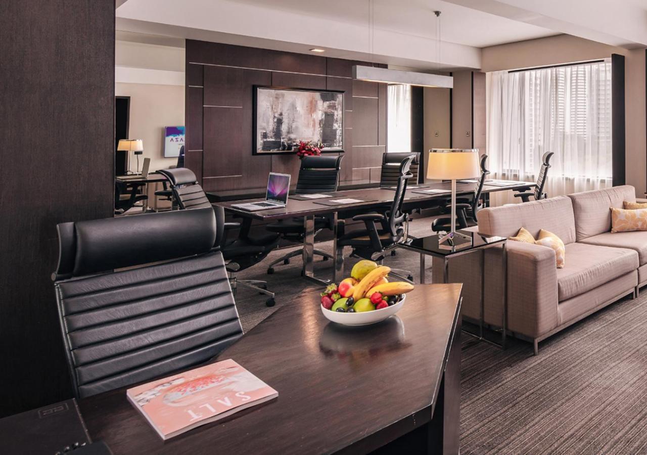 Royal Plaza On Scotts Hotell Singapore Eksteriør bilde Office at The Westin