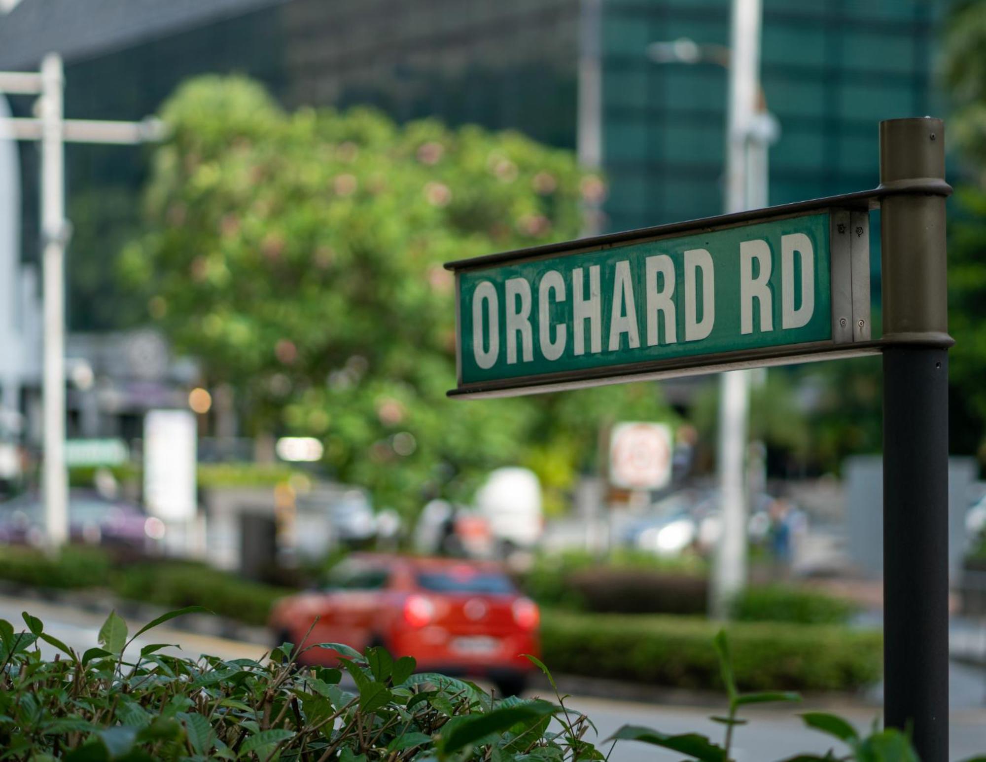 Royal Plaza On Scotts Hotell Singapore Eksteriør bilde Orchard Road street sign